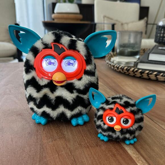Furby Boom! HASBRO 2013 Zigzag Black White Stripes with Matching Furbling TESTED - Picture 1 of 5